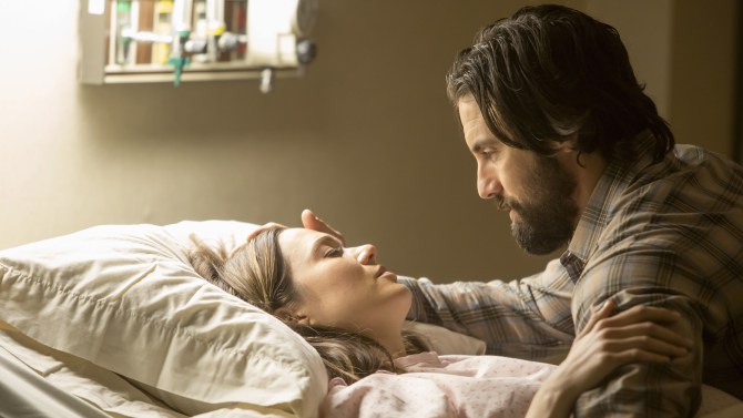 THIS IS US -- Pilot -- Pictured: (l-r) Mandy Moore as Rebecca, Milo Ventimiglia as Jack -- (Photo by: Ron Batzdorff/NBC)