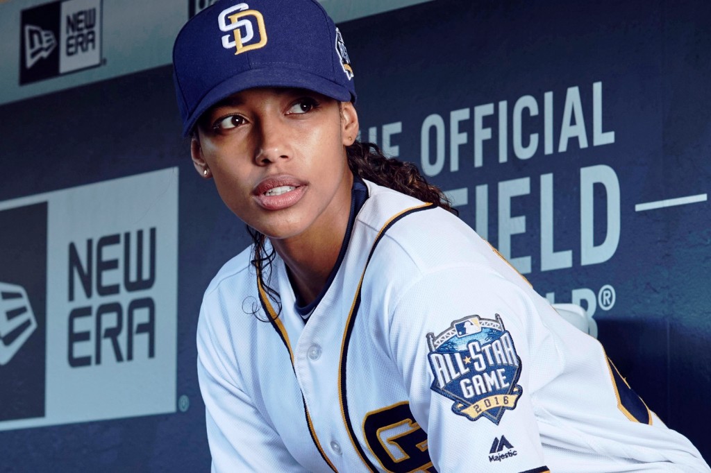 PITCH: Kylie Bunbury in the all-new “Pilot” series premiere episode of PITCH airing Thursday, Sept. 22 (8:59-10:00 PM ET/PT) on FOX. CR: Tommy Garcia / FOX. © 2016 FOX Broadcasting Co.