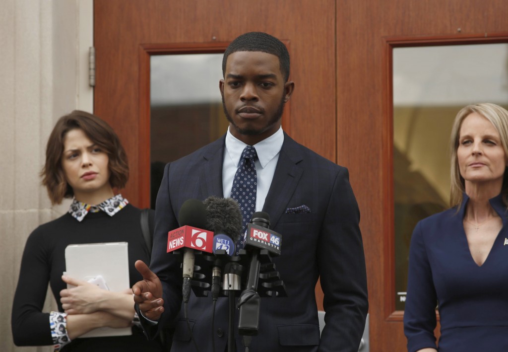 SHOTS FIRED: Pictured L-R: Conor Leslie, Stephan James and Helen Hunt in SHOTS FIRED premiering midseason on FOX. ©2017 Fox Broadcasting Co. CR: FOX